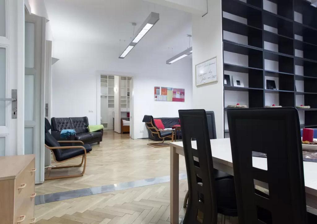 Charles Central Apartment プラハ エクステリア 写真