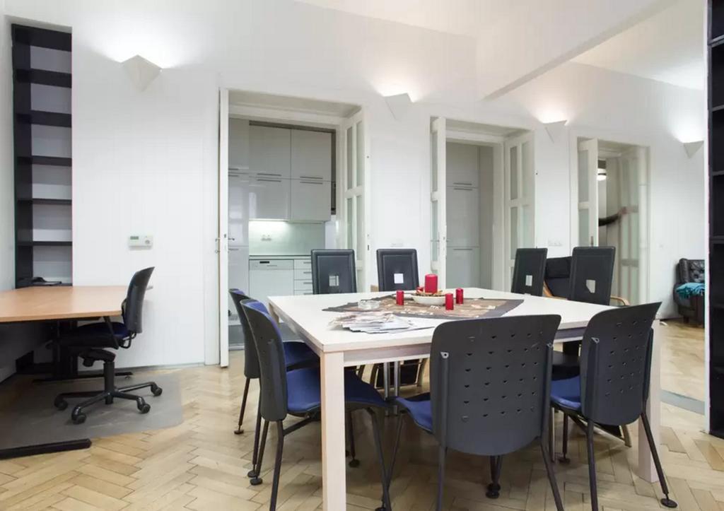 Charles Central Apartment プラハ 部屋 写真